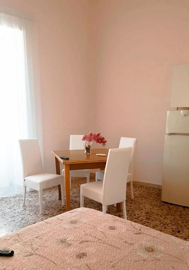 Appartamenti Su Piazza Matteotti Forio Centralissimi 외부 사진