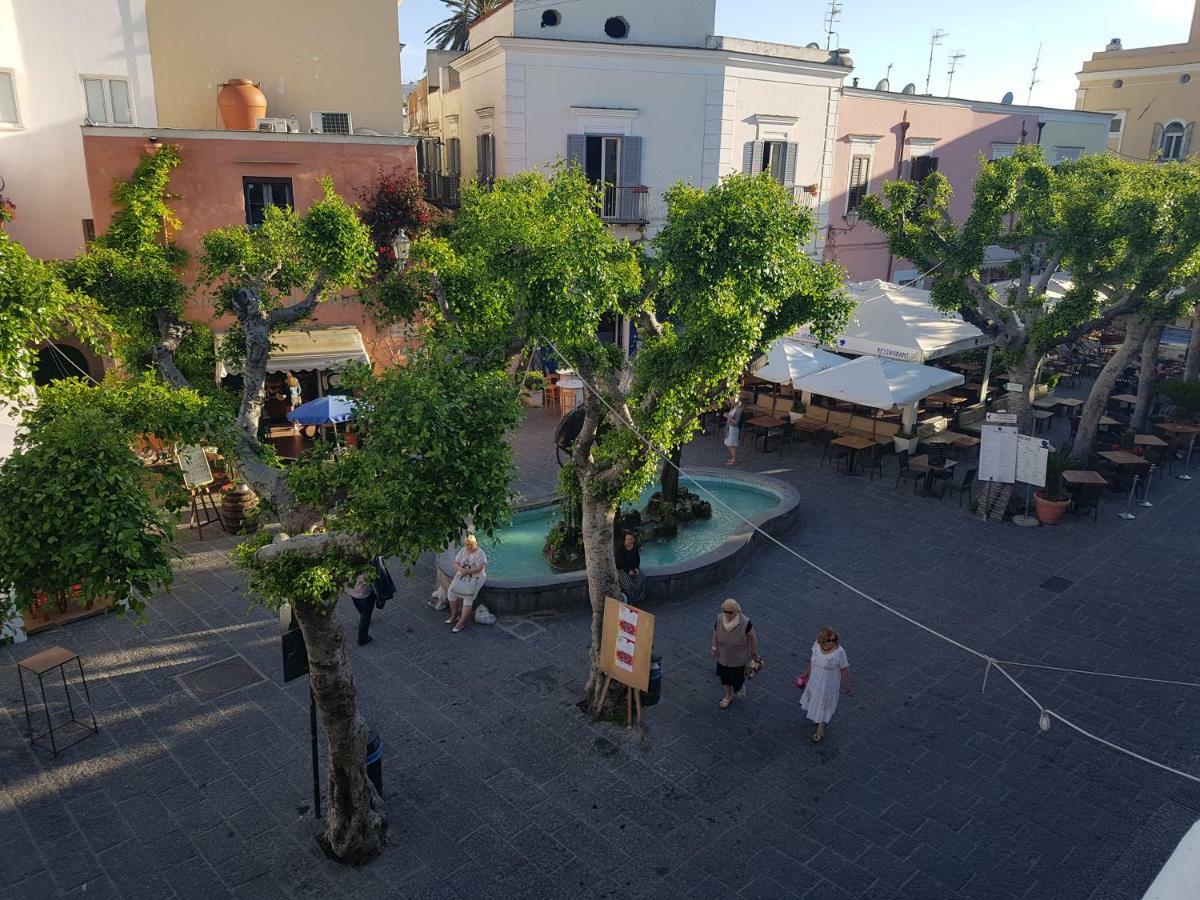 Appartamenti Su Piazza Matteotti Forio Centralissimi 외부 사진