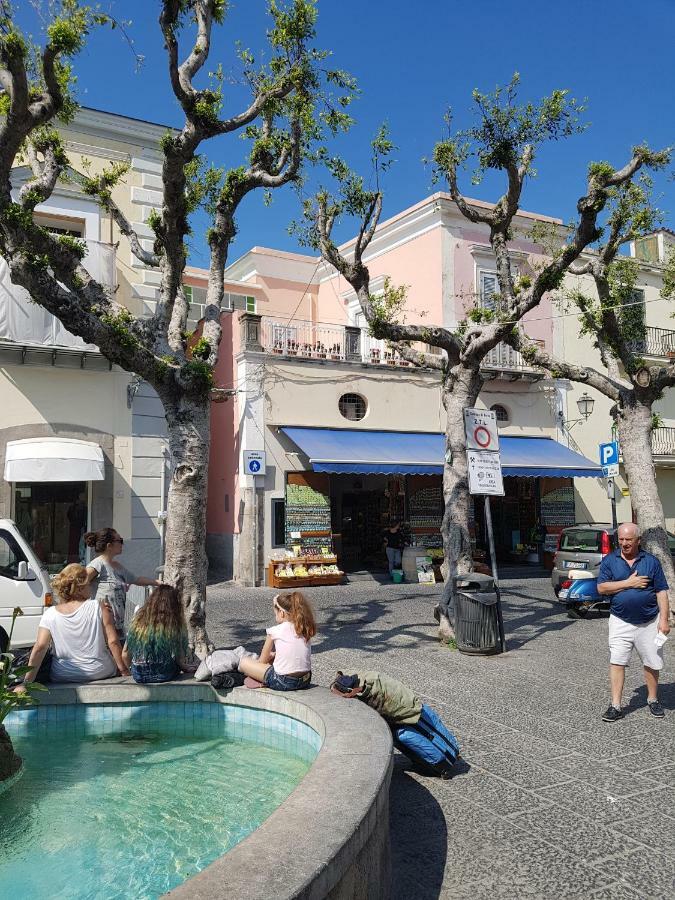 Appartamenti Su Piazza Matteotti Forio Centralissimi 외부 사진