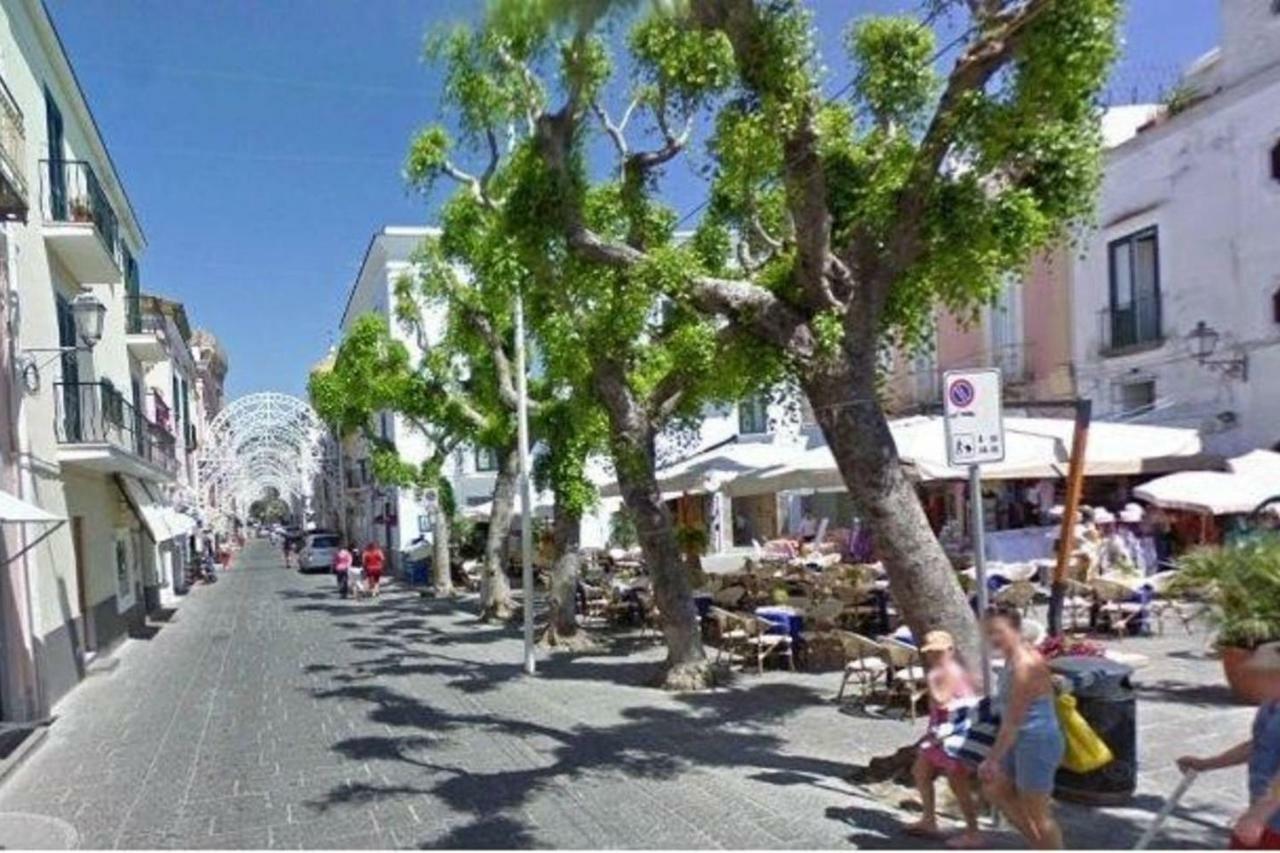 Appartamenti Su Piazza Matteotti Forio Centralissimi 외부 사진